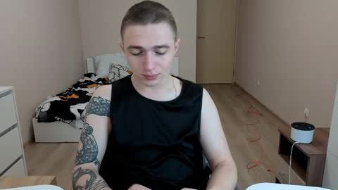 leo__miller online show from June 5, 4:39 am