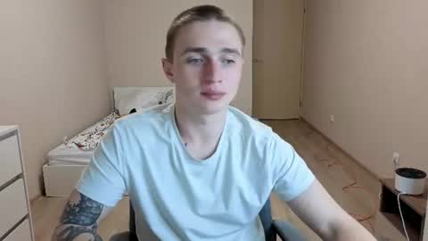 leo__miller online show from June 14, 8:39 pm