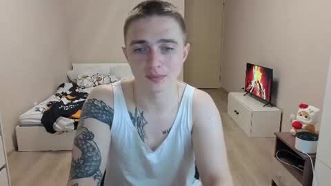 leo__miller online show from July 1, 7:04 pm