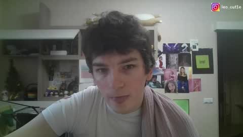leo_cutie online show from May 2, 6:40 am