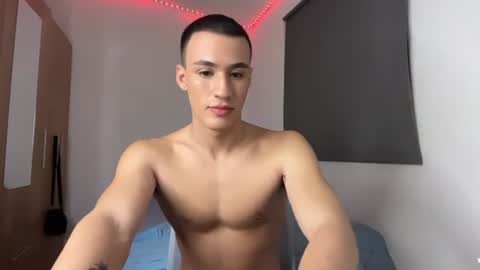 leo_delveyy online show from July 27, 6:08 am
