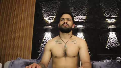 Leo  Diaz online show from August 1, 2:39 am