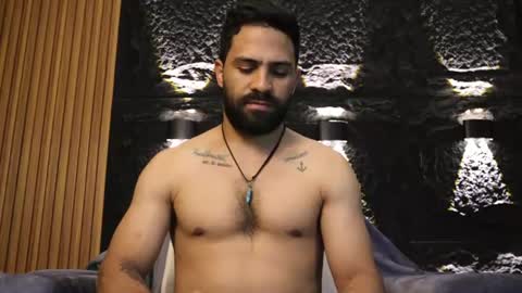 Leo  Diaz online show from August 5, 11:03 pm
