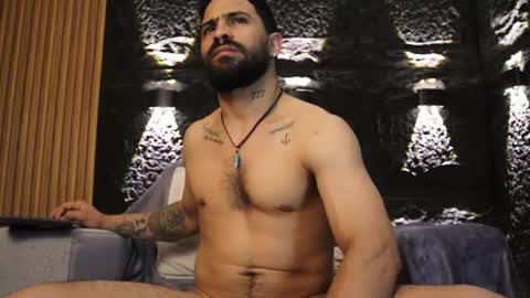 Leo  Diaz online show from August 7, 3:50 am