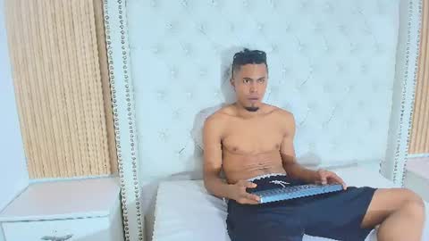 Leo online show from August 15, 7:29 pm