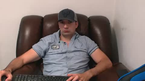 Leo Gianni online show from August 8, 7:47 pm