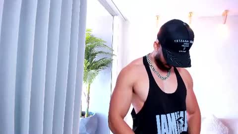 Leo online show from August 12, 1:57 pm