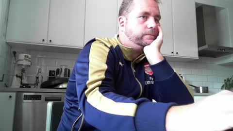 leofromsweden online show from September 9, 9:50 am