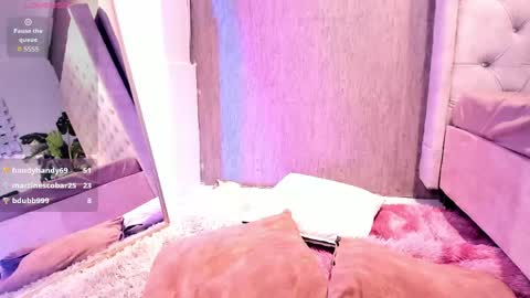 leohard_ online show from April 15, 6:59 pm