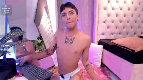 leohard_ online show from April 21, 5:16 pm