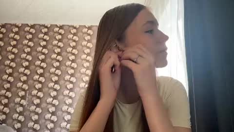 Lina online show from August 11, 10:39 am