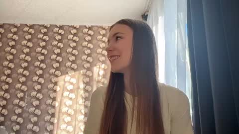 Lina online show from August 11, 11:45 am