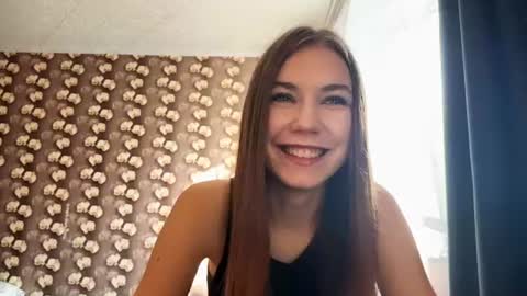 Lina online show from August 16, 11:14 am