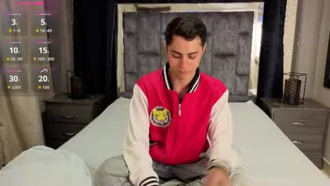 leomonnroe online show from August 11, 7:38 pm