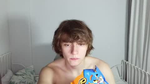 Leon online show from June 28, 9:29 pm