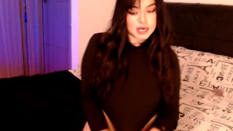 leona_12 online show from June 19, 12:10 am