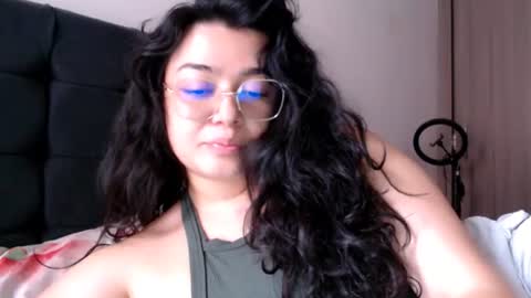 leona_12 online show from August 5, 5:55 pm