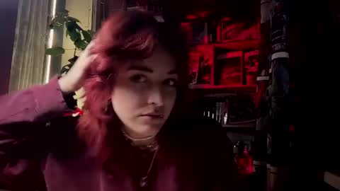 Leona online show from September 7, 8:04 pm