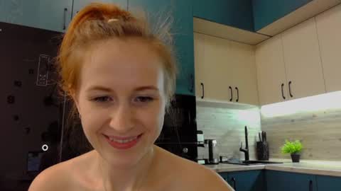 LEONA online show from August 14, 9:02 am