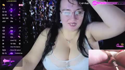 leonaseymour online show from August 9, 12:55 am