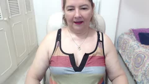 leonela   online show from August 5, 10:08 pm