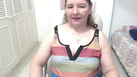 leonela   online show from August 6, 9:41 am