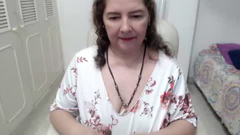 leonela   online show from August 10, 12:23 am