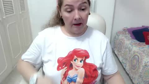 leonela   online show from August 13, 7:50 pm