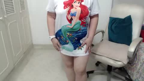 leonela   online show from August 14, 1:42 am
