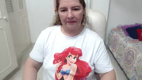 leonela   online show from August 14, 5:00 am