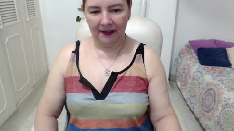 leonela   online show from August 14, 10:24 pm