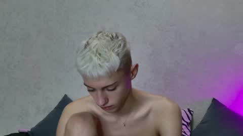 leonlure online show from August 2, 10:22 am