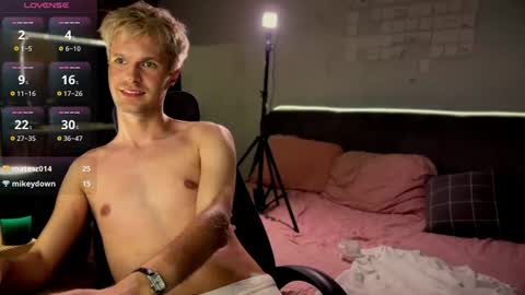 Leon online show from August 13, 9:07 pm