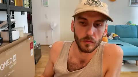 Leon online show from July 9, 9:36 am