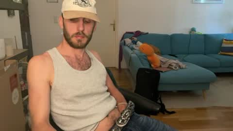 Leon online show from July 13, 2:35 pm
