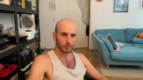 Leon online show from August 10, 11:44 am