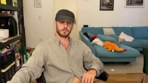 Leon online show from September 2, 5:26 pm