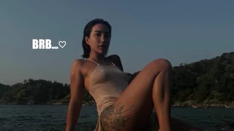Leora Mallis you can call me Leo IM NOT COLOMBIAN online show from February 22, 5:34 pm