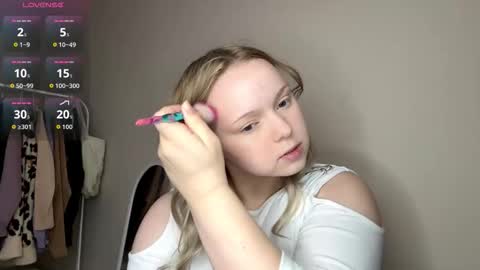 Hello everyone Im Lora Its my first day Were going to have fun together online show from March 20, 5:21 am