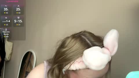 Hello everyone Im Lora Its my first day Were going to have fun together online show from March 21, 5:32 am