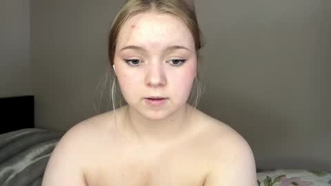 Hello everyone Im Lora Its my first day Were going to have fun together online show from March 29, 12:57 pm
