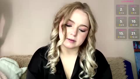 Hello everyone Im Lora Its my first day Were going to have fun together online show from March 30, 9:56 am