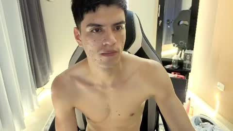 leotease online show from August 9, 1:39 am