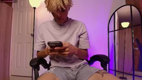 Leo Palmer online show from June 22, 4:57 am