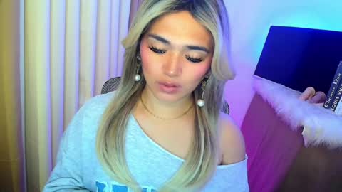 Lesley online show from July 28, 2:06 am