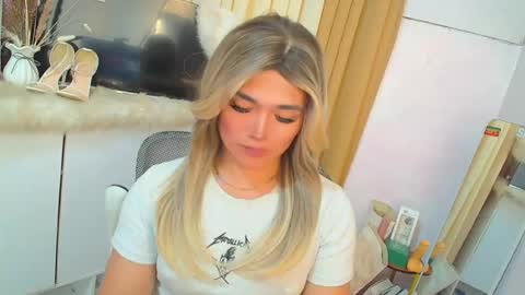 Lesley online show from July 31, 5:03 am