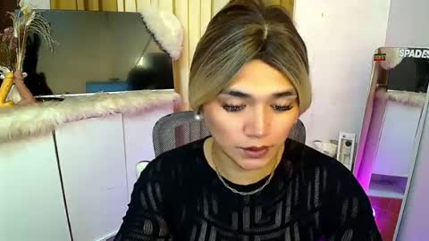 Lesley online show from August 8, 4:56 am