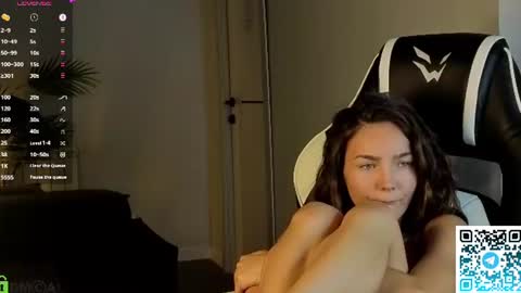 Leslie online show from August 10, 9:33 am