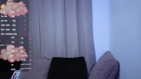 lessliee online show from July 30, 5:48 am