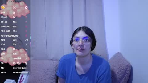 lessliee online show from August 6, 4:22 am